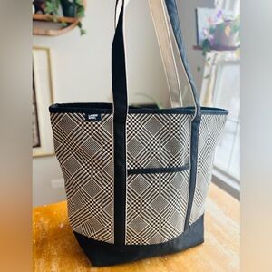 Lands' End Large Zip Top 5 pocket Black and Tan Women's Tote Bag